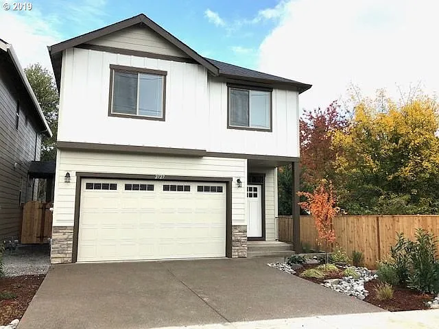 2727 26th Ave photo 1