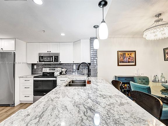 2nd image of 520 SE 5th Ave APT 1302
