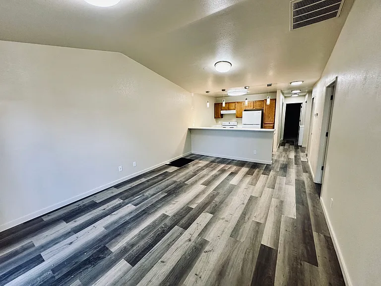 Quail Manor Townhomes — Photo 11