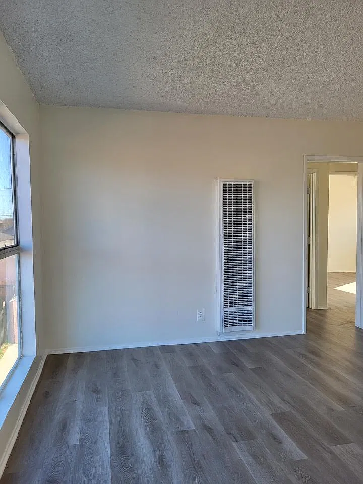 2 bed, 790 sqft, $2,150 — Photo 3