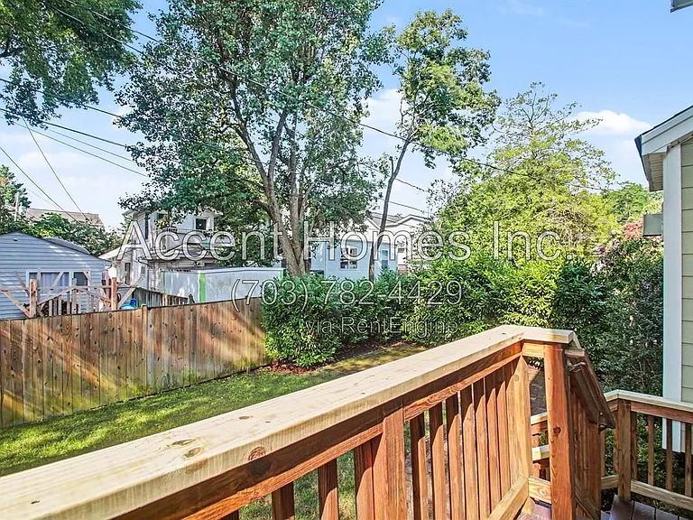 14 W Caton Ave — Photo 30
