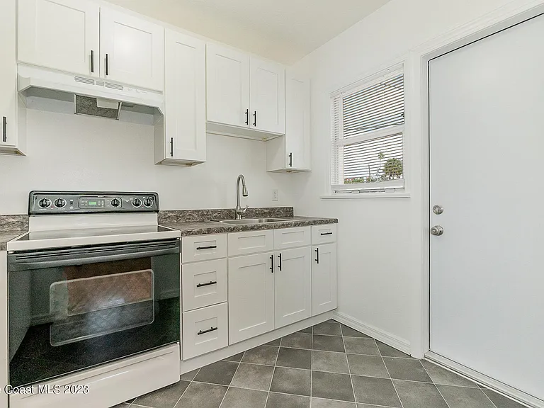 533 E Lincoln Ave — Photo 11