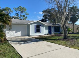 884 Rose Way, Naples, FL 34104