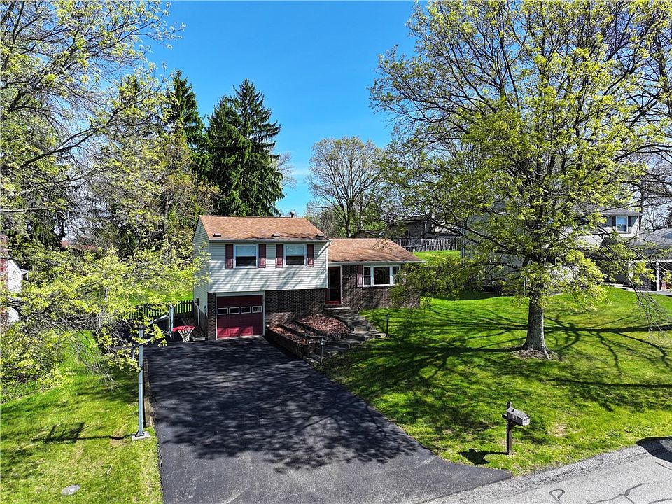 1st image of 417 Linden Dr W