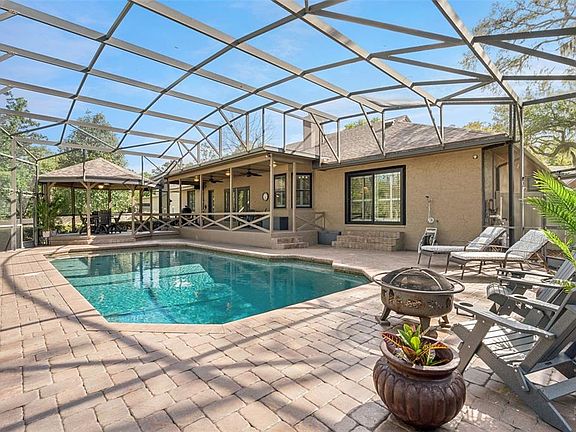 3rd image of 441 WILD OAK CIRCLE