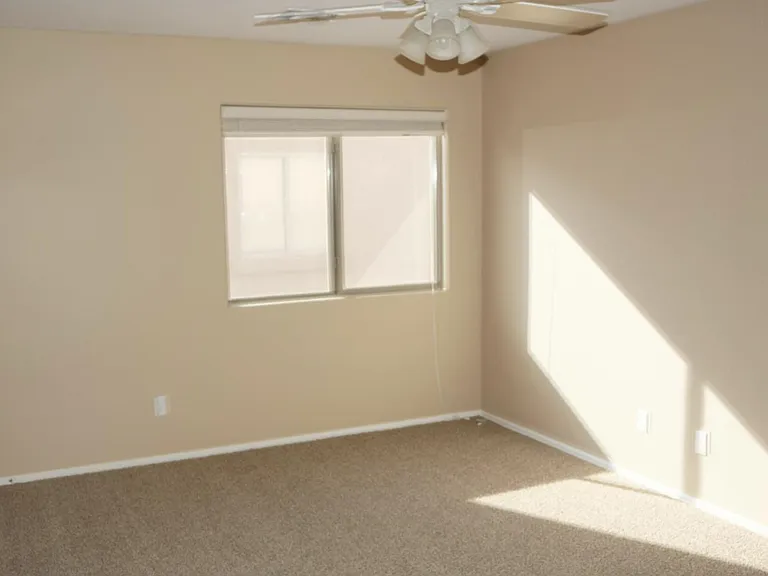 3761 W Wayne Ln — Photo 14
