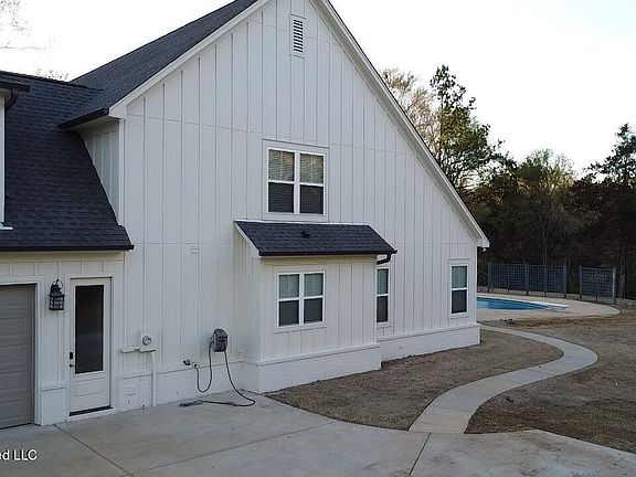 2nd image of 4760 Bright Rd