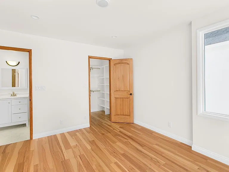 1745 Selby Ave #20 — Photo 7