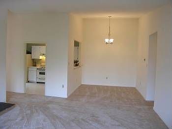 3rd image of 928 Windbrooke Dr #928