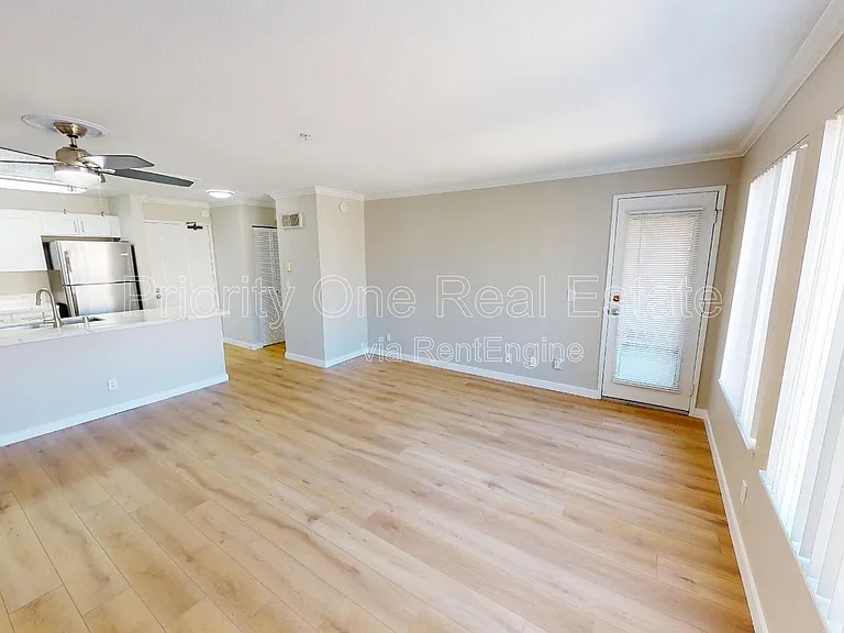 8889 Caminito Plaza Centro #7339 — Photo 18