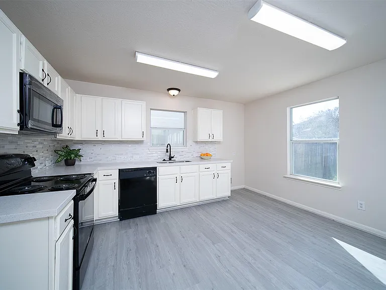 12934 Kingston Point Ln — Photo 8