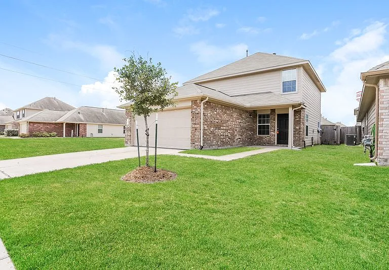 5419 Paiges Way — Photo 1