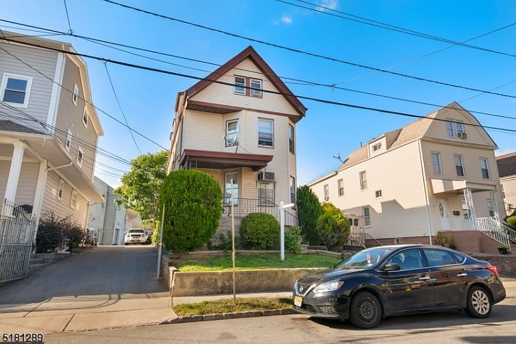 2nd image of 39 La France Ave