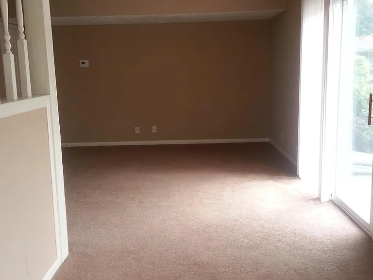 4320 Edison Cir — Photo 2