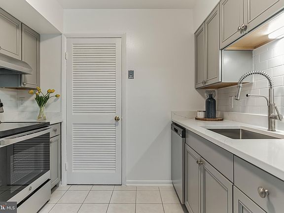 4th image of 3873 Havenwood Pl Suite D