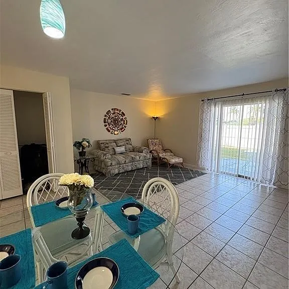 1005 SW 48th Ter #8 — Photo 7