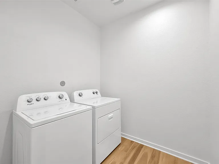 14213 Wonder Lake Ln — Photo 22