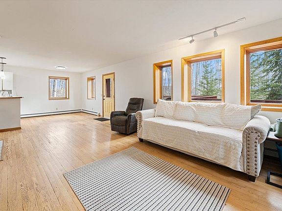4th image of 3991 Parks Ridge Rd