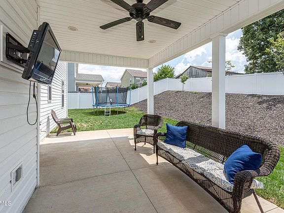 5th image of 7510 Hedge Rose Ln