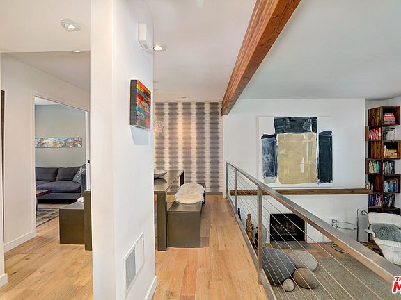 5th image of 828 19th St APT C