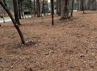 515 Gatewood Dr, Greenwood, SC 29646