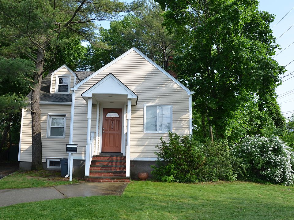 1st image of 336 Oak Dr