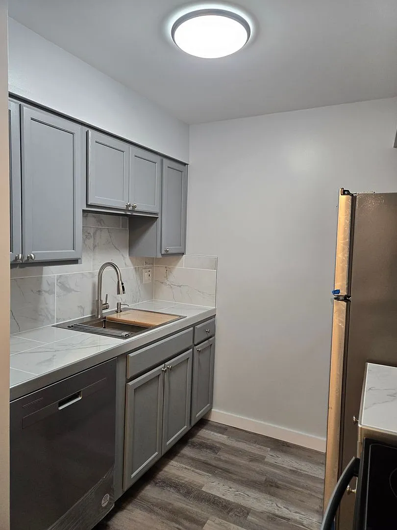 Beautiful First-Floor Corner Condo in Shadow Moss at The Oaks — Photo 2