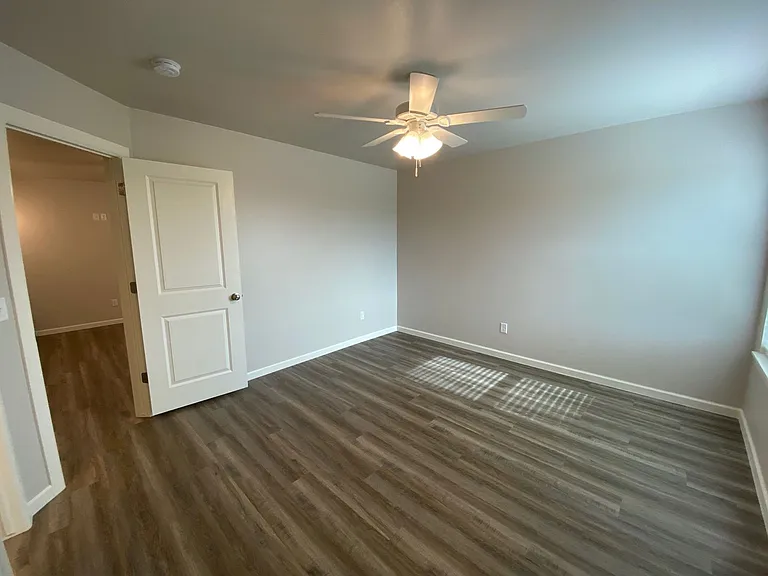 12010 Rhya Ln — Photo 15