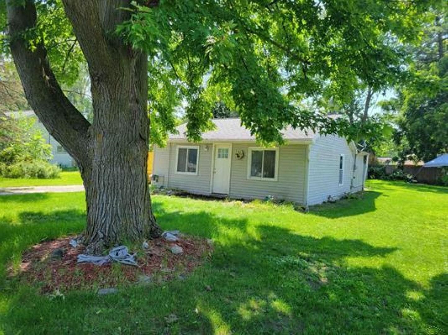 216 Cedar St, Hemlock, MI 48626 MLS 50117777 Zillow