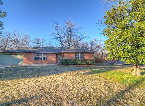 2nd image of 633 Linwood Dr