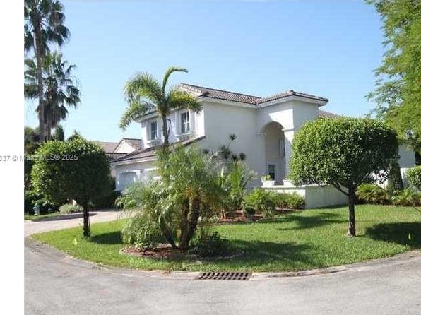 4821 SW 34th Ter