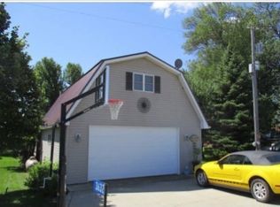 3632 Edgewater Dr, Gary, SD 57237