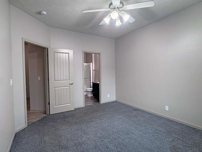 16305 Browne St — Photo 13