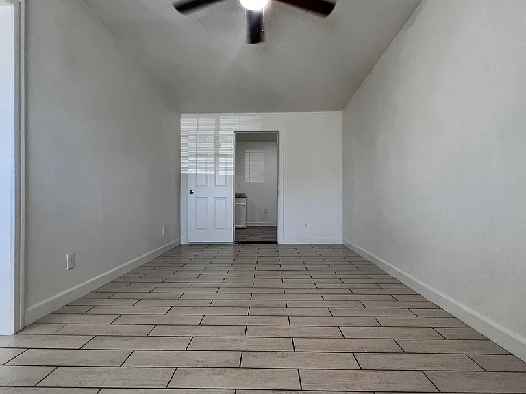 456 B St #15B — Photo 5