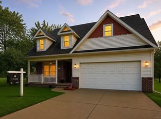 2685 Diane Marie Ct, Waterford, MI 48329