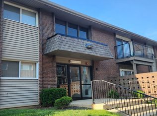 2300 Beau Monde Ln APT 103, Lisle, IL 60532