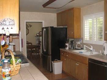 5th image of 1563 E Hobart Dr