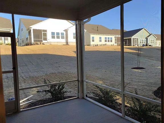 4th image of 101 Peach Hill Ln