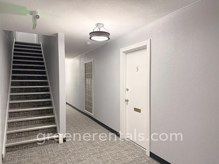 Oly-Adams 726 — Photo 13