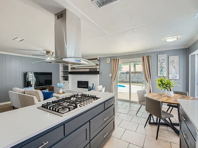 1308 Ashbury Dr — Photo 11