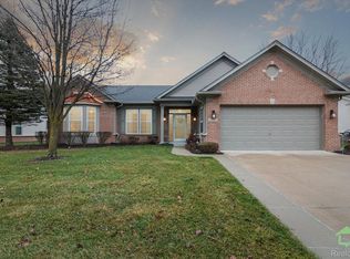 24965 Grand Traverse Ave, Brownstown, MI 48134