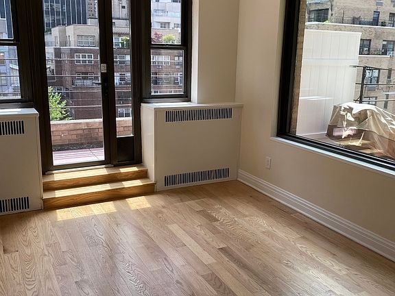 4th image of 141 E 56th St Ph B