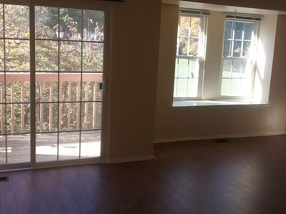 5th image of 14622 Monmouth Dr
