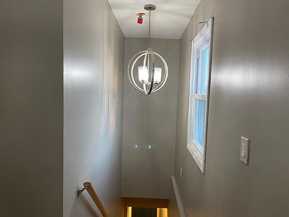 4th image of 122-40 Farmers Blvd #2R