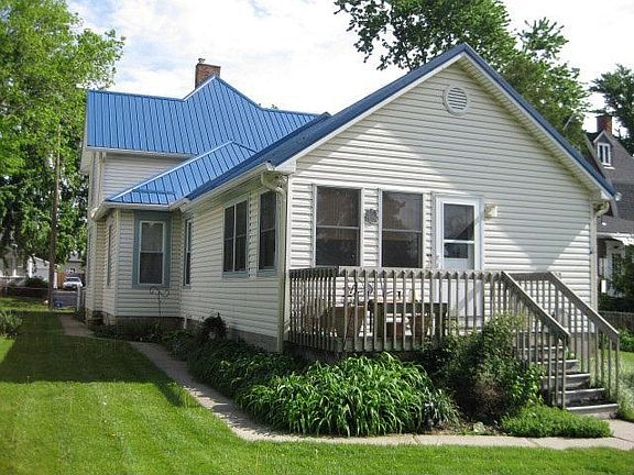 5th image of 203 Saint James St