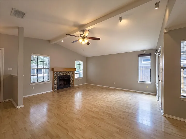 13004 Campos Dr — Photo 10