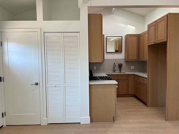 5th image of 4084 W 134th St APT C