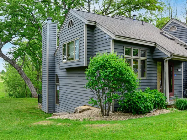 22 Valleywood Ln #22, Galena, IL 61036