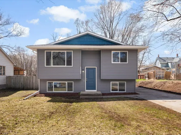 1369 Galtier St, Saint Paul, MN 55117