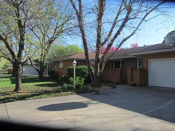 1st image of 8 Jasper Ct